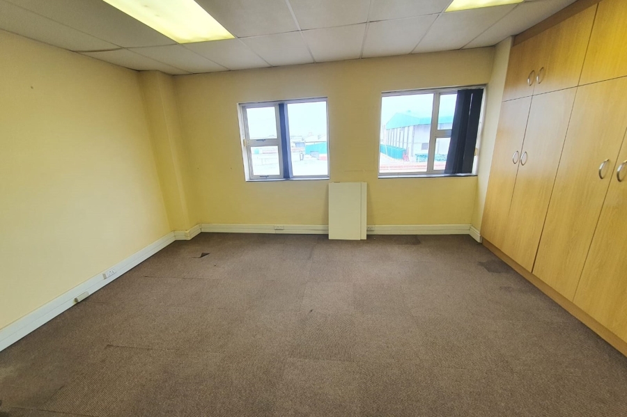 To Let commercial Property for Rent in North End Eastern Cape